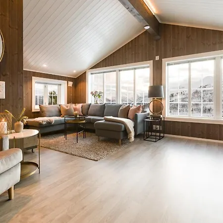 Holiday home Strandafjellet Mountain *
